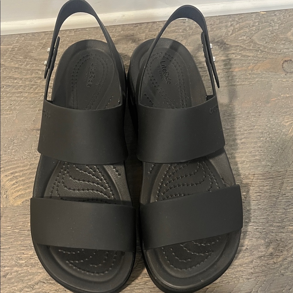Crocs Brooklyn Low Wedge Black - Size 7 - Picture 3 of 7